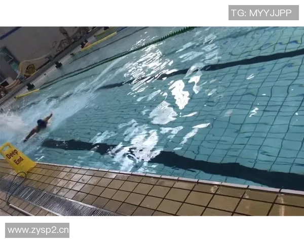 蝶泳技巧全面解析 提升效率与速度的关键训练方法